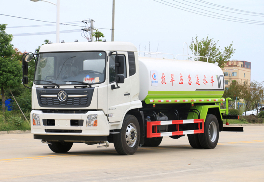 东风天锦12方洒水车