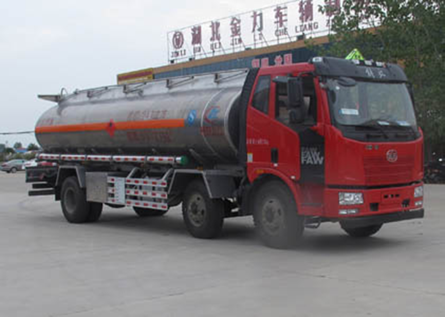 CLW5251GYYLC5型铝合金运油车