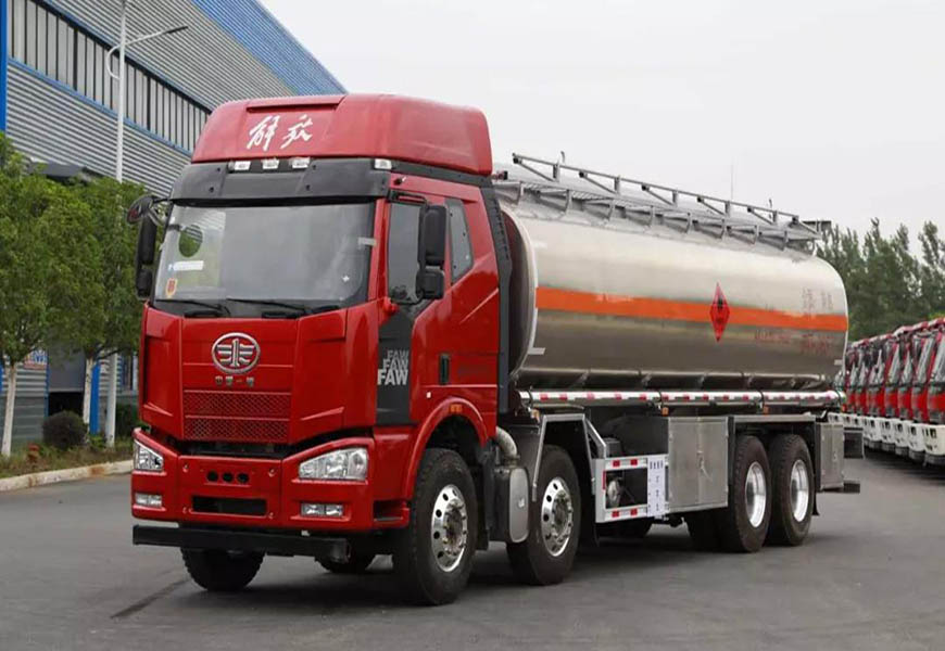 DLQ5320GYYCL5型铝合金运油车